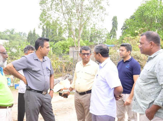 ගංවතුරෙන් විනාශ වූ විසිතුරු මසුන් කර්මාන්තය යළි නගා සිටුවීමට රජයේ පූර්ණ සහය - නියෝජ්‍ය අමාත්‍ය රත්න ගමගේ
