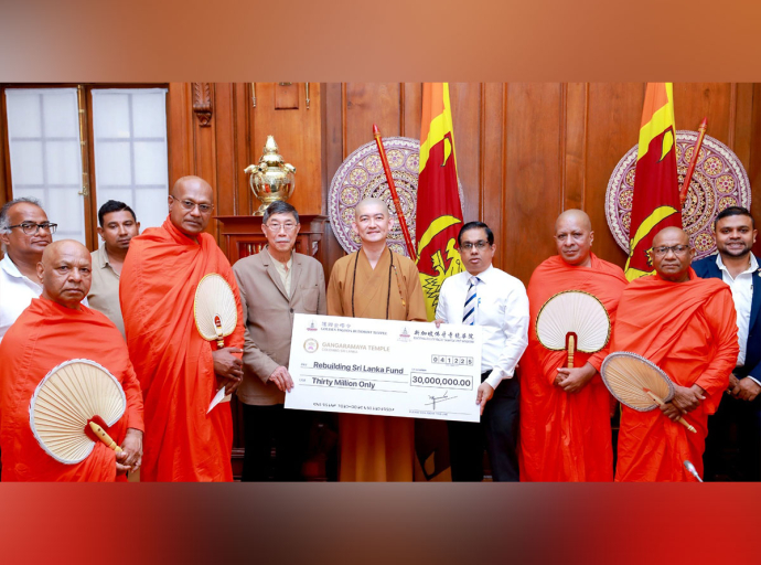 ‘Rebuilding Sri Lanka’ අරමුදලට ගංගාරාම විහාරස්ථානයෙන් රුපියල් මිලියන 30ක් 