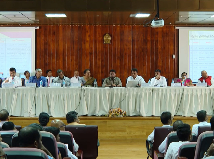 නුවරඑළියේ දිස්ත්‍රික්කයේ හානියට පත් මාර්ග ප්‍රතිසංස්කරණය පිළිබඳ දිස්ත්‍රික් සම්බන්ධීකරණ කමිටුවේදී අවධානයට 