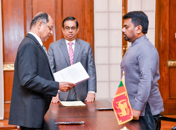 නව ශ්‍රේෂ්ඨාධිකරණ විනිසුරුවරයෙක් ජනපති ඉදිරියේ දිවුරුම් දෙයි