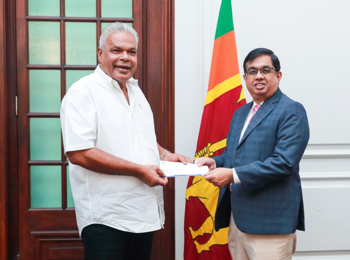 ‘Rebuilding Sri Lanka’ අරමුදලට පොළොන්නරුව Lakbima Rice Mills (Pvt) Ltd වෙතින් මූල්‍යමය පරිත්‍යාගයක්