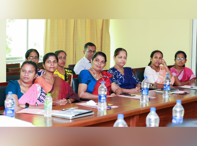 ප්‍රජාශක්ති බිම් මට්ටමින් ක්‍රියාත්මක කිරීම පිළිබඳ මාතර සහ මොණරාගල දිස්ත්‍රික් රාජ්‍ය නිලධාරීන් දැනුවත් කෙරේ 