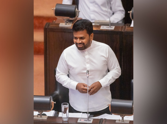 රට යළි ගොඩනැගීමේ වැඩපිළිවෙළ ඉතා සැලසුම්සහගතව පියවරෙන් පියවර ඉදිරියට ගෙන යනවා - ජනපති