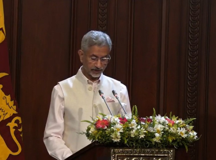 ‘දිට්වා’ සුළි කුණාටුවෙන් හානි වූ ප්‍රදේශ නැවත ගොඩනැගීමට ඉන්දියාවෙන් ඩොලර් මිලියන 450ක ප්‍රතිසංස්කරණ පැකේජයක්