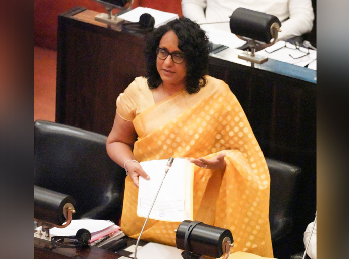 6 ශ්‍රේණියේ ඉංග්‍රීසි මොඩියුලයේ අන්දෝලනයට පත් පාඩම ඉවත් කරන්න කටයුතු කරනවා