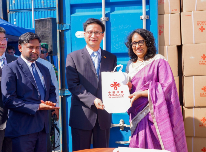 චීන රජයෙන් 2026 පාසල් නිල ඇඳුම්  සඳහා රෙදි මීටර් මිලියන 11.484ක්
