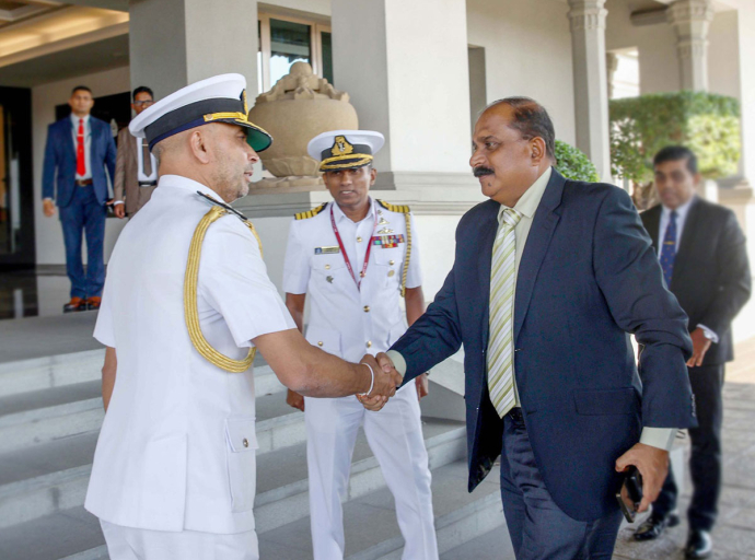 ආපදා සහන මෙහෙයුම් මධ්‍යයේ රටම එකට වැඩසටහන අඛණ්ඩව ක්‍රියාත්මක කිරීම ඇගැයීමට ලක්වේ