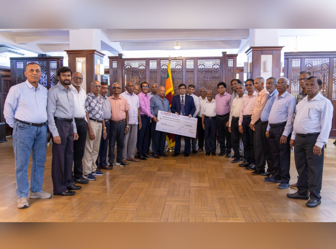 ‘Rebuilding Sri Lanka’ අරමුදලට මහජන බැංකු විශ්‍රාමික සංගමයෙන්  මූල්‍ය පරිත්‍යාගයක්
