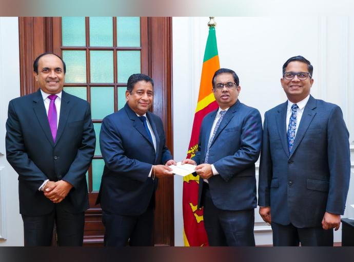 ‘Rebuilding Sri Lanka’ අරමුදලට COLOMBO STOCK EXCHANGE (GL 12) වෙතින් රුපියල් මිලියන 25ක මූල්‍ය පරිත්‍යාගයක්