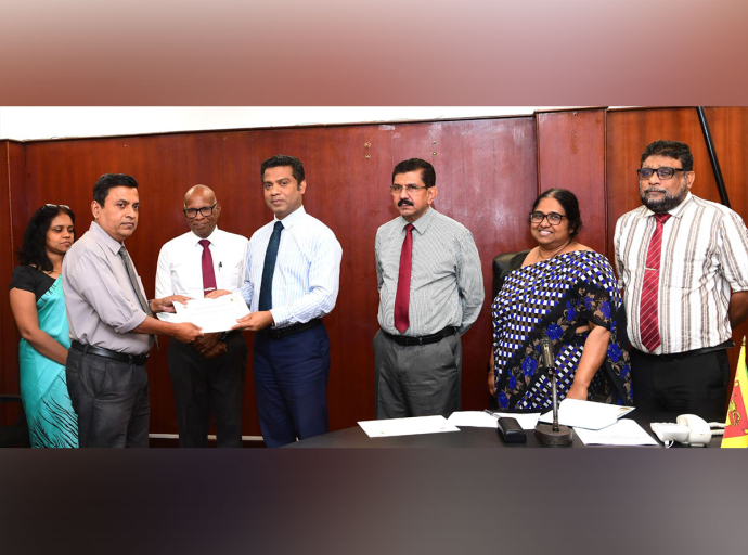 ගැබ්ගෙල පිළිකාව හඳුනා ගැනීමේ යන්ත්‍ර 12ක් දිස්ත්‍රික්ක 12කට බෙදාදෙයි