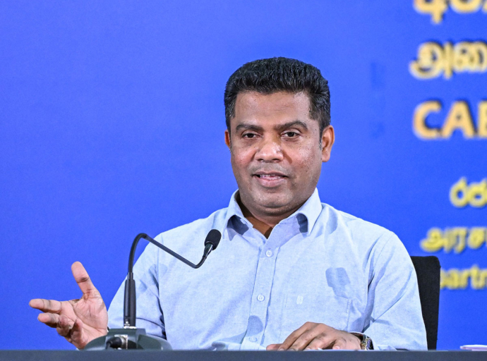 වෘත්තීය ක්‍රියාමාර්ග ගනිමින් තමන් ළඟට පැමිණෙන රෝගීන් අපහසුතාවයට පත් කරන්න එපා - කැබිනට් ප්‍රකාශක 
