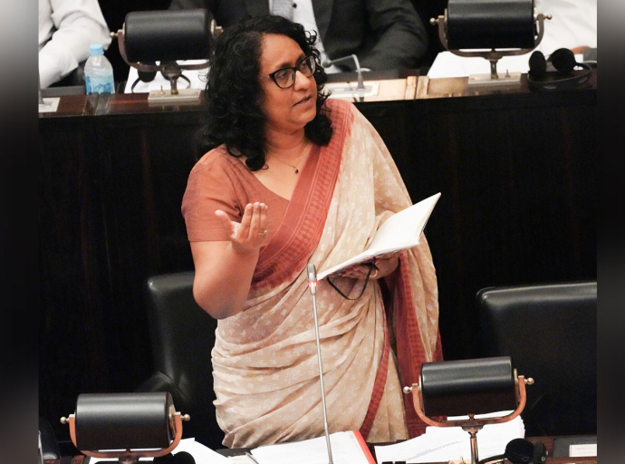 හදිසි නීතිය භාවිත කර මාධ්‍ය හෝ කිසිඳු පාර්ශවයක් මර්දනය කිරීමට  රජය කටයුතු කරන්නේ නෑ