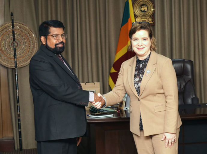 අධ්‍යාපන සහ සංවර්ධන ව්‍යාපෘති සඳහා කැනඩාවේ සහාය