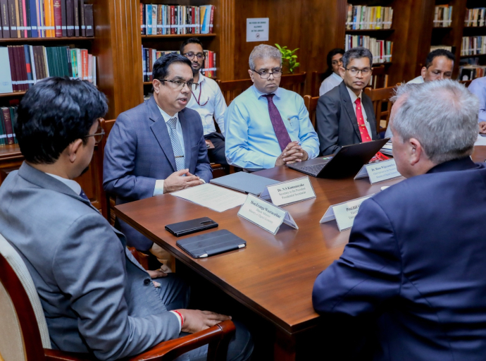 රාජ්‍ය නිලධාරීන්ට කෘතිම බුද්ධිය (AI) පිළිබඳ විශේෂ පාඨමාලාවක්