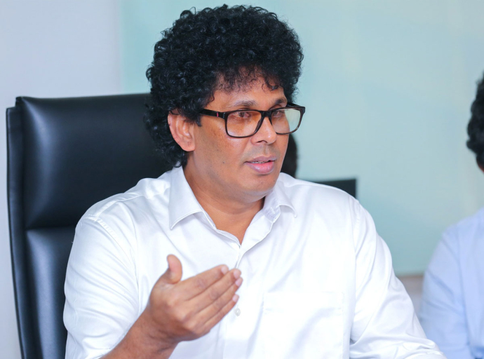 අර්බුද නිර්මාණය කර පරිභෝගිකයා පීඩාවට පත් කර, ව්‍යාපාරික වශයෙන් කූට වාසි ලබා ගැනීමට ඉඩ දෙන්නේ නෑ - වෙළඳ ඇමති