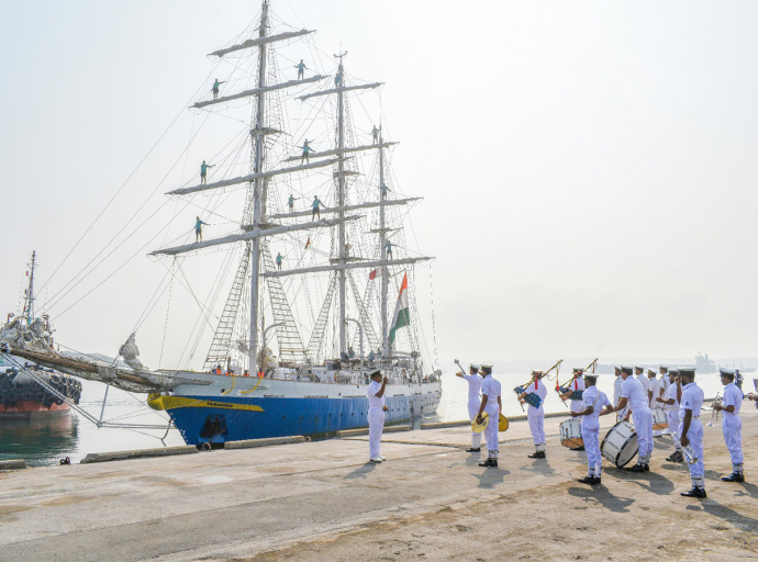 ඉන්දීය නාවික හමුදාවට අයත් ‘INS TARANGINI’ නෞකාව නිල සංචාරයක් සඳහා දිවයිනට  පැමිණෙයි