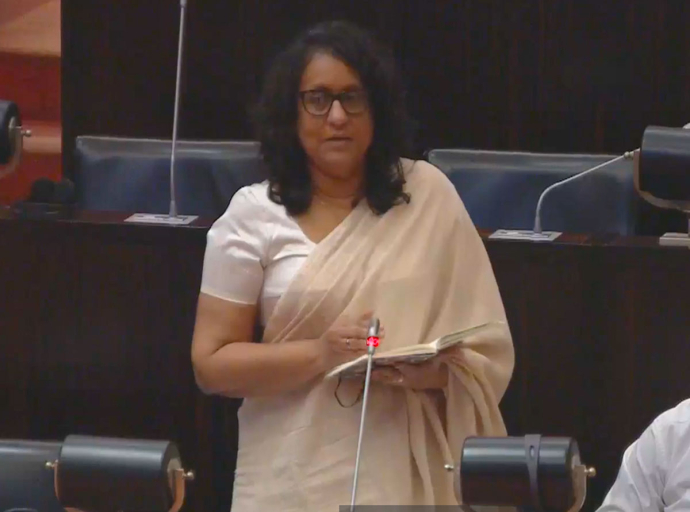 ​ගුරු-විදුහල්පති වැටුප් විෂමතා සඳහා කඩිනම් සහ තිරසාර විසඳුම් ලබා දෙනවා  - අග්‍රාමාත්‍ය