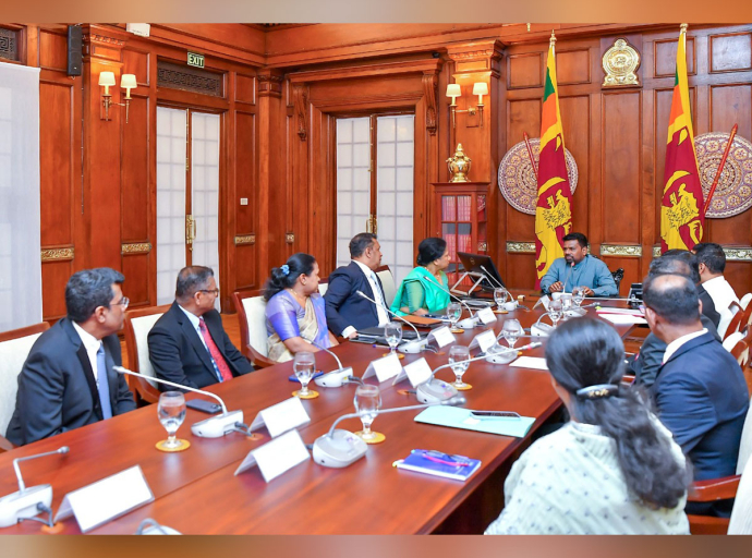 තානාපතිවරුන්, මහකොමසාරිස්වරුන් සහ රාජ්‍ය නියෝජිතයන් 10 දෙනෙකුගේ පත්වීම් සඳහා උසස් නිලතල පිළිබඳ පාර්ලිමේන්තු කාරක සභාවේ අනුමැතිය 