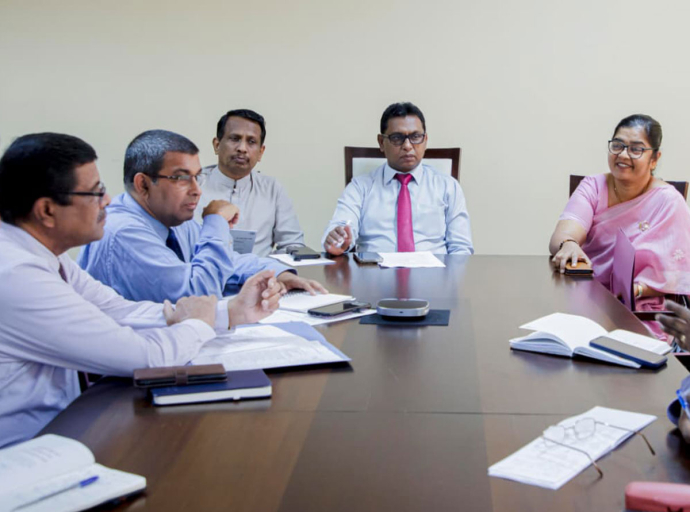 මැදපෙරදිග රැකියාවල නියුතු ශ්‍රී ලාංකිකයන් සහ ඔවුන්ගේ පවුල්වල සාමාජිකයන්ගේ සුබසාධනයට විශේෂ පියවර