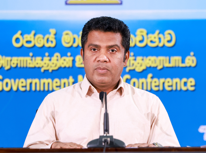 රජය සහ සමාගම් වියදමේ කොටසක් දරාගනිමින් ඉන්ධන මිල ඉහළ දැමීමට කටයුතු කළා -  අමාත්‍ය නලින්ද ජයතිස්ස