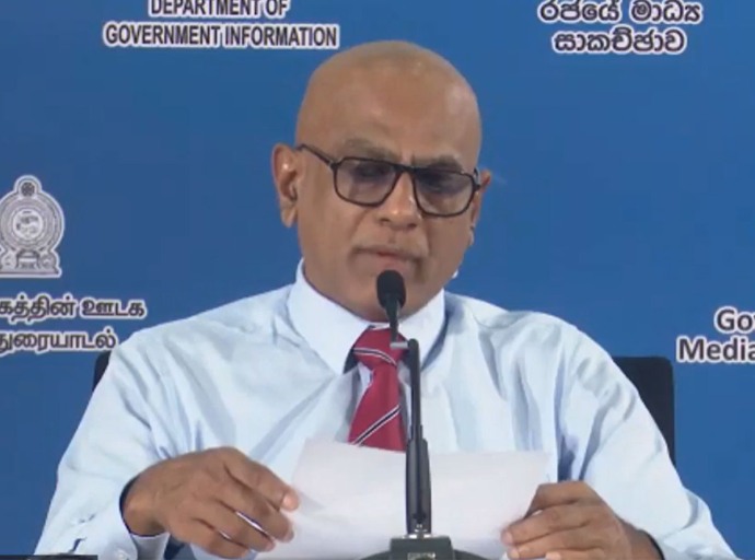 ඉදිරි මාසවලදී තෙල් සැපයුමේ කිසිදු  ගැටලුවක් ඇති වන්නේ නෑ - ලංකා ඛනිජ තෙල් නීතිගත සංස්ථාවේ සභාපති