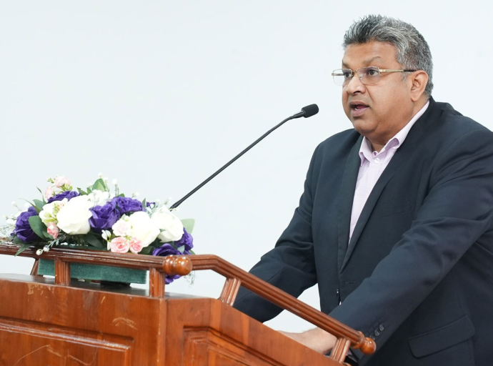 අධිකරණයට පැමිණෙන ඕනෑම පුද්ගලයකුට ගෞරවයෙන් සැළකිය යුතුයි - අධිකරණ අමාත්‍ය 