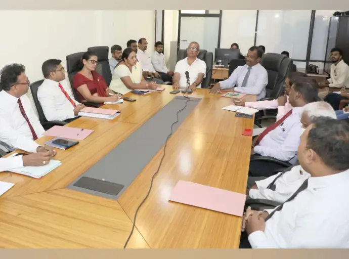 ඉඩම් ප්‍රතිසංස්කරණ කොමිෂන් සභාවේ ප්‍රගතිය විමසා බැලීමට ඉඩම් ඇමති නිරීක්ෂණ චාරිකාවක