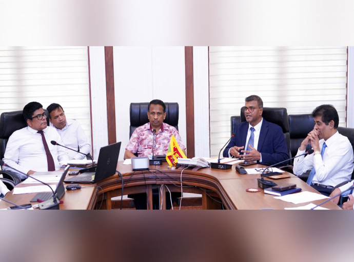 දේශීය පොල් අපනයන ශක්තිමත් කිරීමට  සහ අපනයනකරුවන්ට සහන සැලසීමට රජයේ අවධානය
