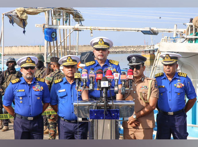 හෙරොයින් කිලෝග්‍රෑම් 323කට අධික තොගයක් නාවික හමුදා විශේෂ මෙහෙයුමකින් අත්අඩංගුවට