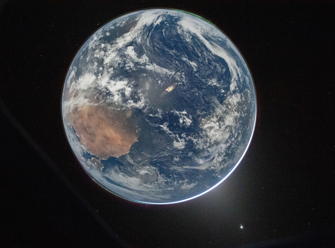  නාසා ආයතනය  Artemis II මෙහෙයුමෙන් ලබාගත් පෘථිවියේ පළමු ඡායාරූප පෙළ නිකුත් කරයි
