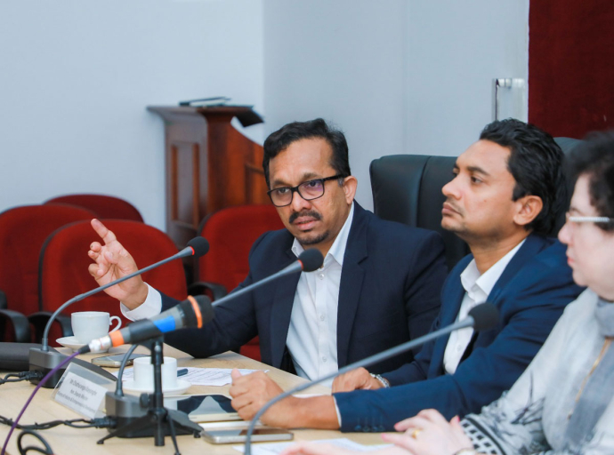 ආර්ථික ප්‍රතිසංස්කරණ ක්‍රියාවලිය තුළ කාර්මික අංශයේ වර්ධනය  IMF නියෝජිතයන්ගේ ඇගයීමට