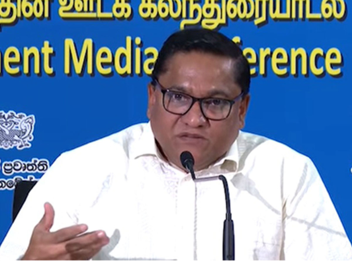 ප්‍රමාණවත් ගබඩා පහසුකම් ඇත්නම් ගෑස් මිල ඉහළ දැමිය යුතු නැහැ - ඇමති විජිත