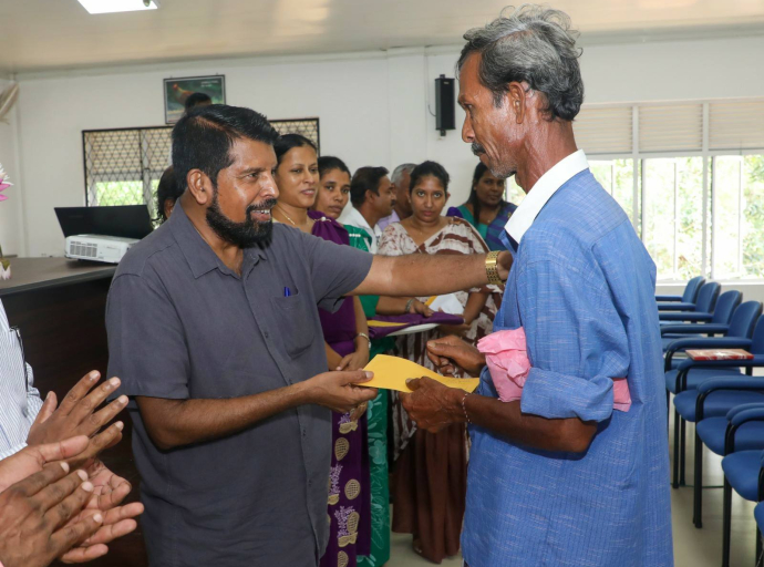 දිට්වා ආපදාවෙන් පීඩාවට පත් පුත්තලම දිස්ත්‍රික්කයේ ජනතාවට රුපියල් මිලියන 318 ක වන්දි