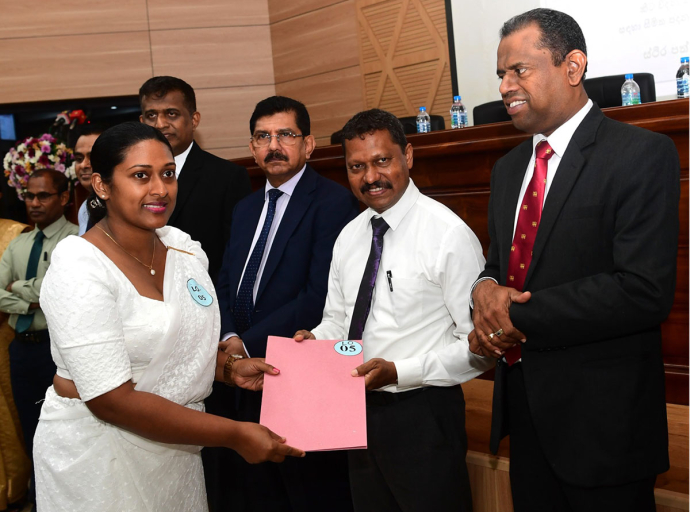 සෞඛ්‍ය ක්ෂේත්‍රයේ වෘත්තීය කාණ්ඩ 04 ක වෘත්තිකයින් 154 දෙනෙකු සඳහා පත්වීම් ලිපි ප්‍රදානය කෙරේ