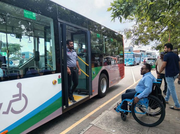 ආබාධිත පුද්ගලයින් සඳහා පතුල් පහළ ප්‍රමුඛතා බස්රථ සේවාව හෙට සිට