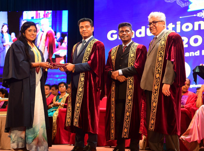 පරිපූරක සහ අතුරු වෛද්‍ය සේවා වෘත්තිකයන් 952 කට ඩිප්ලෝමා  ප්‍රදානය කෙරේ