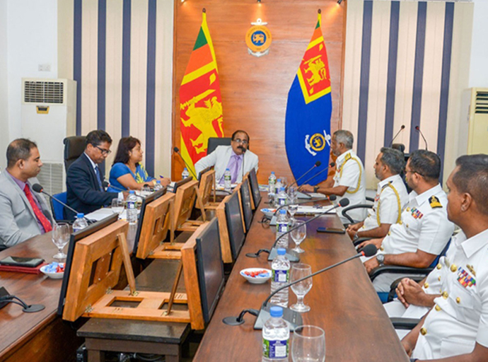 නියෝජ්‍ය ආරක්‍ෂක අමාත්‍යවරයා වෙරළාරක්‍ෂක බලකා මූලස්ථානයේ නිරීක්‍ෂණ චාරිකාවක 
