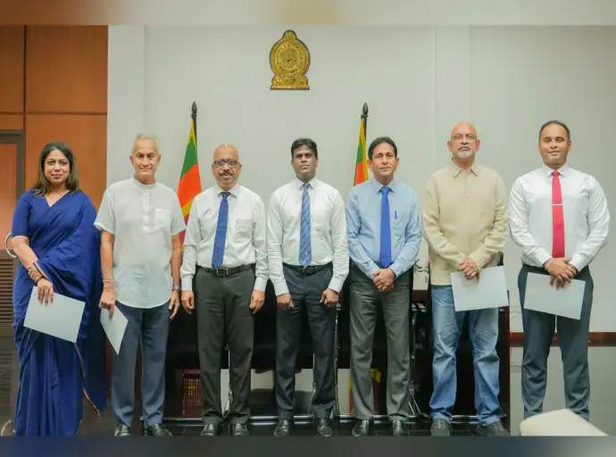 ශ්‍රී ලංකා ක්‍රිකට් පරිවර්තන කමිටුවේ සාමාජිකයින් නිල වශයෙන් පත්වීම් ලබයි