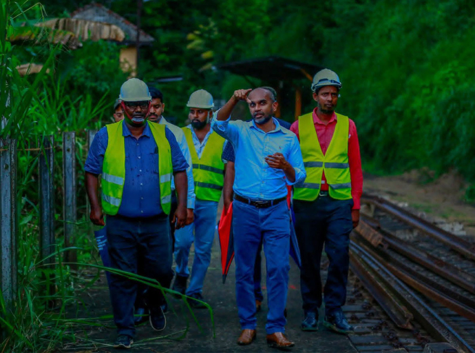 දිට්වා ව්‍යසනයෙන් විනාශ වු උඩරට දුම්රිය මාර්ගයේ ප්‍රතිසංස්කරණ කටයුතු වල ප්‍රගතිය සොය බැලේ