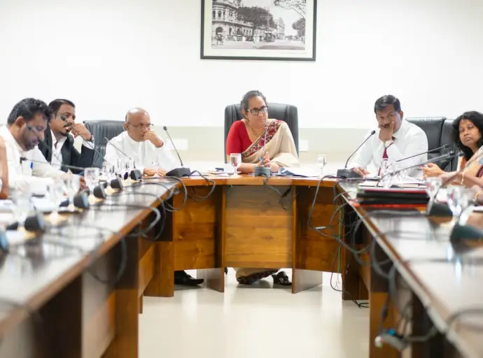 කරදියාන කසල අංගනයේ ගැටලුව සම්බන්ධයෙන් අග්‍රාමාත්‍යවරියගේ ප්‍රධානත්වයෙන් විශේෂ සාකච්ඡාවක්