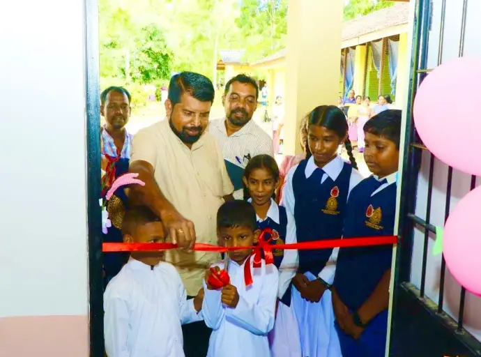 වීරපුර විද්‍යාලයට නව ගොඩනැගිල්ලක්