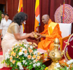 වල්පොළ විමලඥාන මහනායක හිමියන්ට ශ්‍රී සන්නස් පත්‍රය පිළිගැන්වීමේ උළෙල අගමැති ප්‍රධානත්වයෙන්