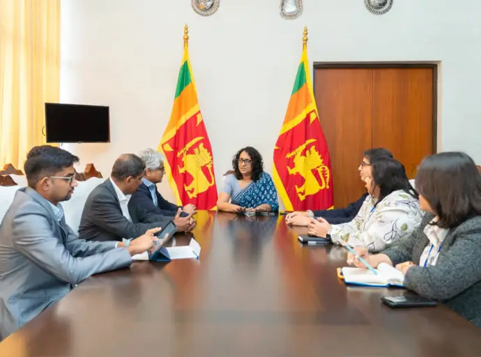 ලංකා වාණිජ මණ්ඩල නියෝජිත පිරිසක් අග්‍රාමාත්‍ය ආචාර්ය හරිනි අමරසූරිය හමුවෙයි