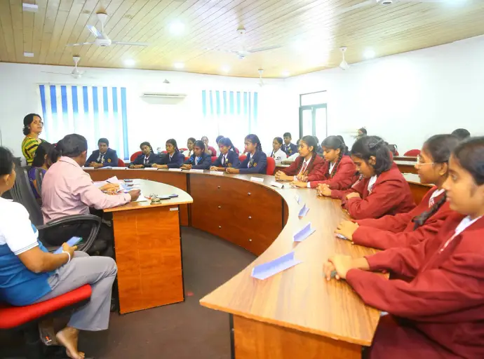 රාජ්‍ය භාෂා දින සතිය වෙනුවෙන් පොළොන්නරුවේ පාසල් අතර ප්‍රශ්න විචාරාත්මක තරගාවලියක් 