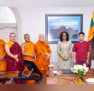 තායිලන්ත මහා සංඝ නායක හිමිවරුන් අග්‍රාමාත්‍යවරිය හමුවෙති