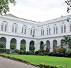 ජනාධිපති මන්දිරවල පිටස්තර පුද්ගලයන් නවාතැන් ගෙන ඇති බවට මාධ්‍යවල පළව ඇති පුවත සම්බන්ධව