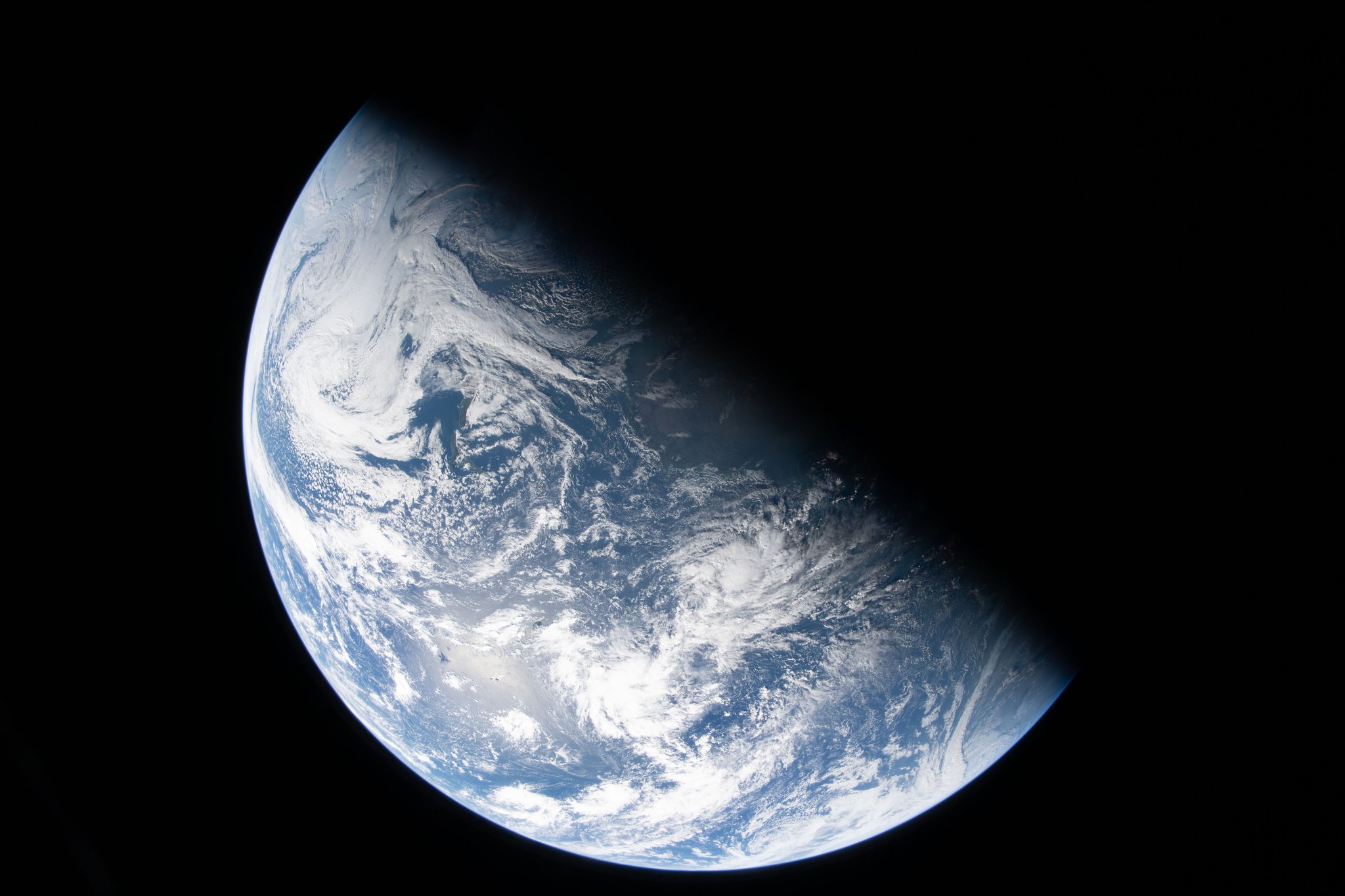 FD02_GMT093Post-TLIEarthArtemisIICrew1003