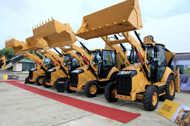 New Utility Vehicles handed over to the Colombo-Municipal Council 20140910 12p1