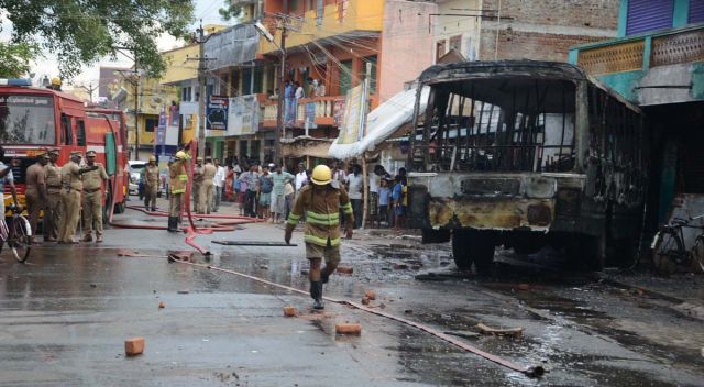 bus  was set on fire at Kammalapalayam in Kancheepuram