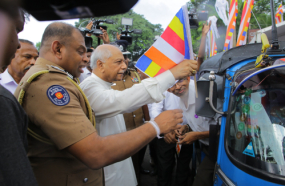 වෙසක් අසිරිය නැංවීමට දිවයින පුරා ත්‍රීරෝද රථ එක් වෙයි